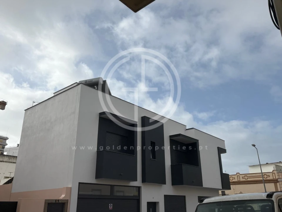 Moradia T3 para Venda em Faro (Sé e São Pedro) Foto 16