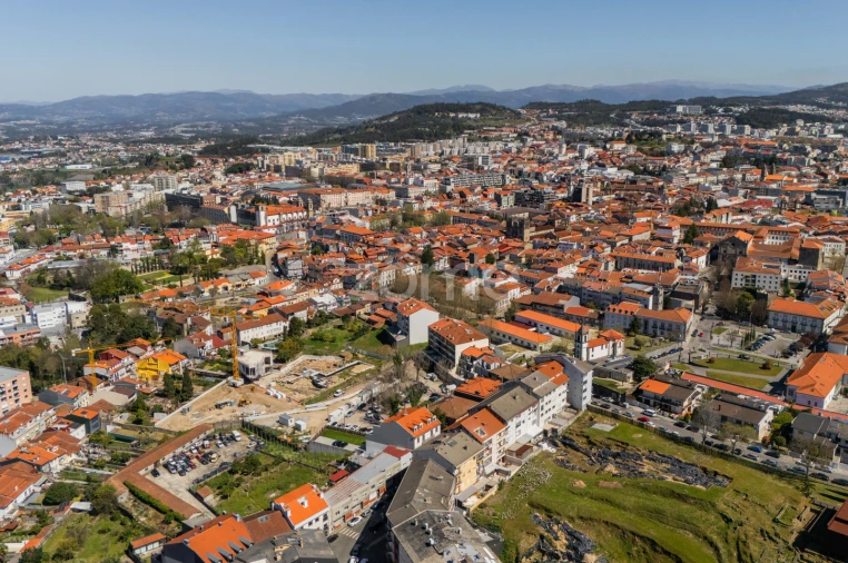 Apartamento T2 para Venda em Braga (Maximinos, Sé e Cividade) Foto 39