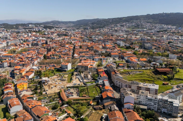 Apartamento T2 para Venda em Braga (Maximinos, Sé e Cividade) Foto 37