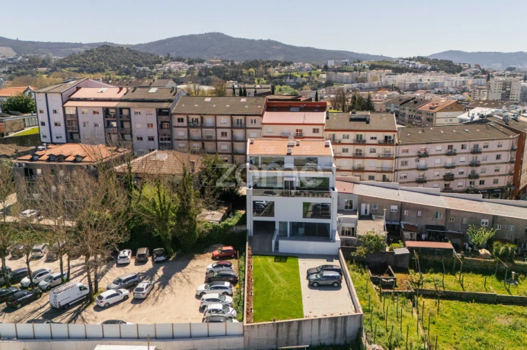 Apartamento T2 para Venda em Braga (Maximinos, Sé e Cividade) Foto 35