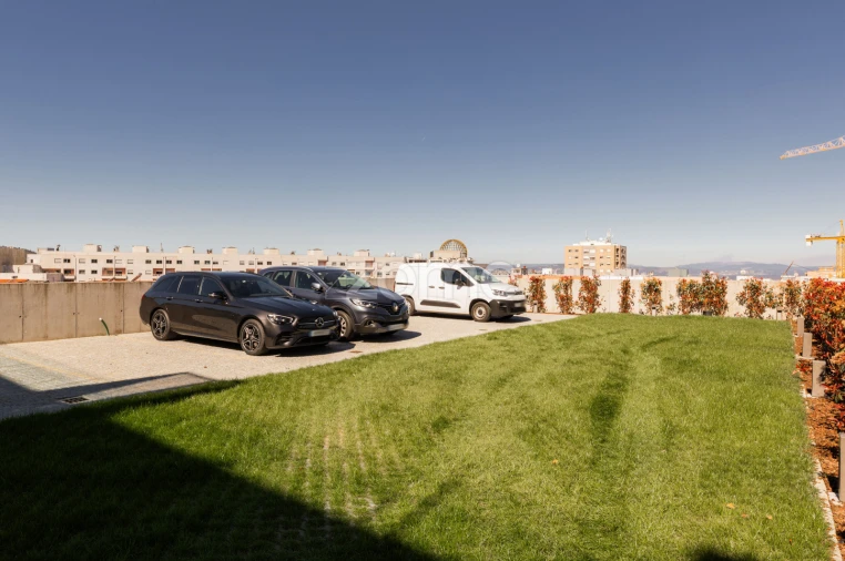 Apartamento T2 para Venda em Braga (Maximinos, Sé e Cividade) Foto 3