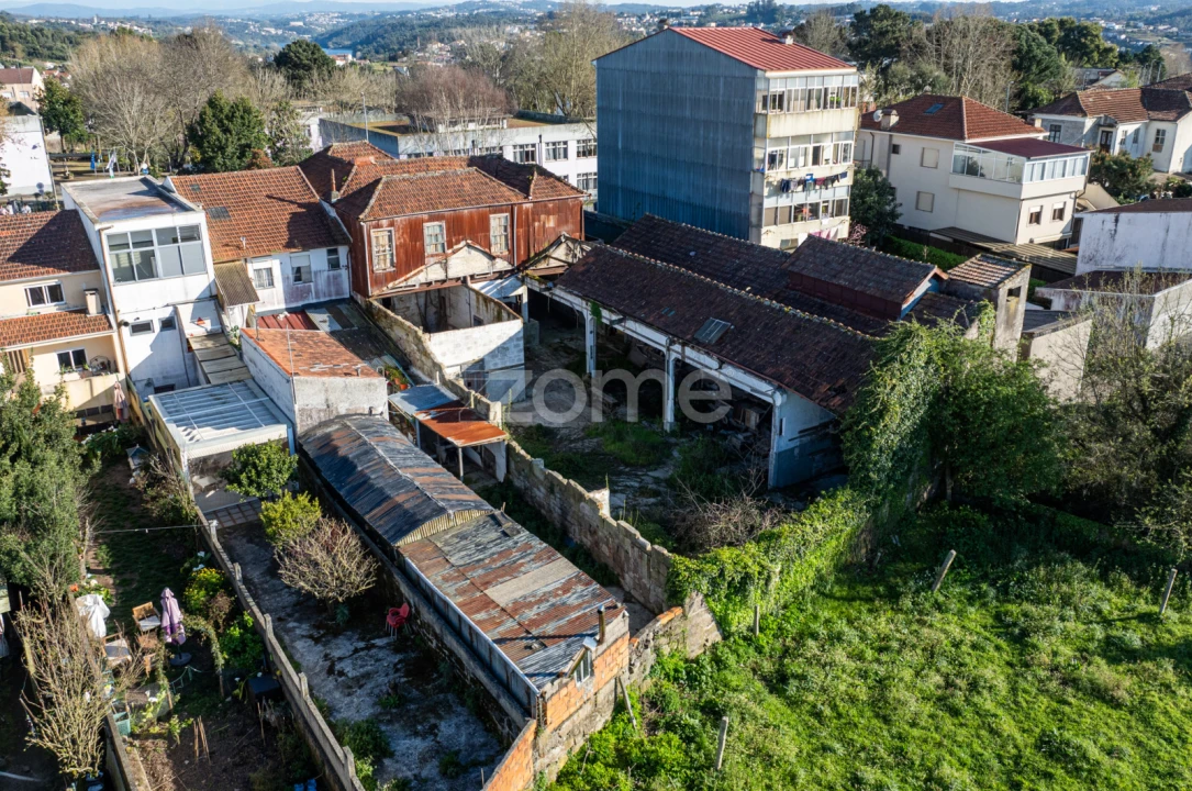 Moradia T6 para Venda em Gondomar (São Cosme), Valbom e Jovim Foto 15