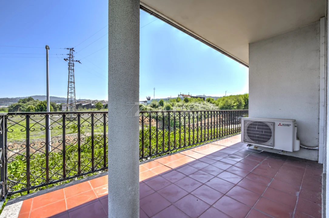 Moradia T5 para Venda em Arcozelo Foto 38