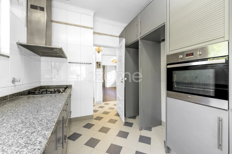 Moradia T5 para Venda em Arcozelo Foto 19