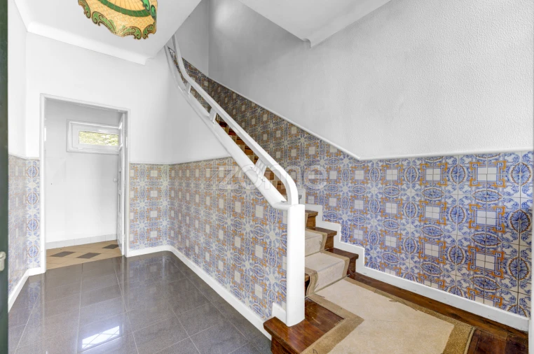 Moradia T5 para Venda em Arcozelo Foto 9