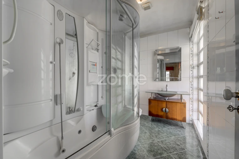 Moradia T5 para Venda em Arcozelo Foto 28