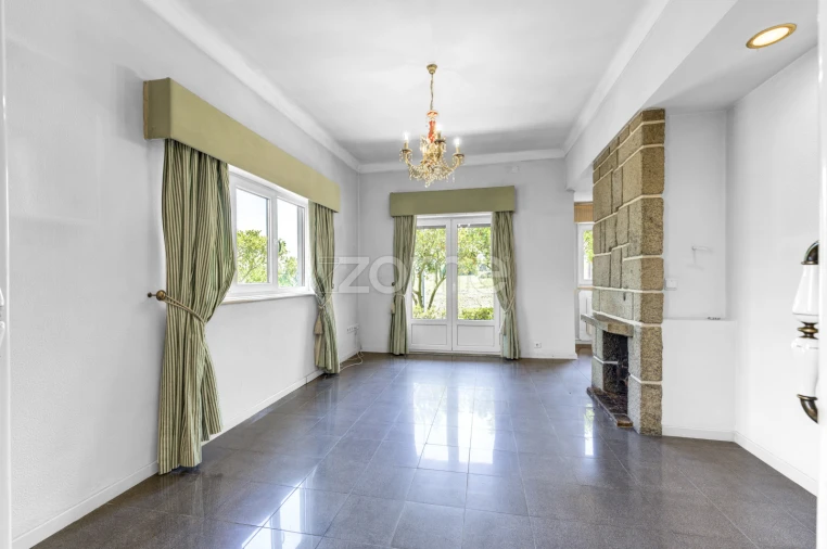 Moradia T5 para Venda em Arcozelo Foto 10