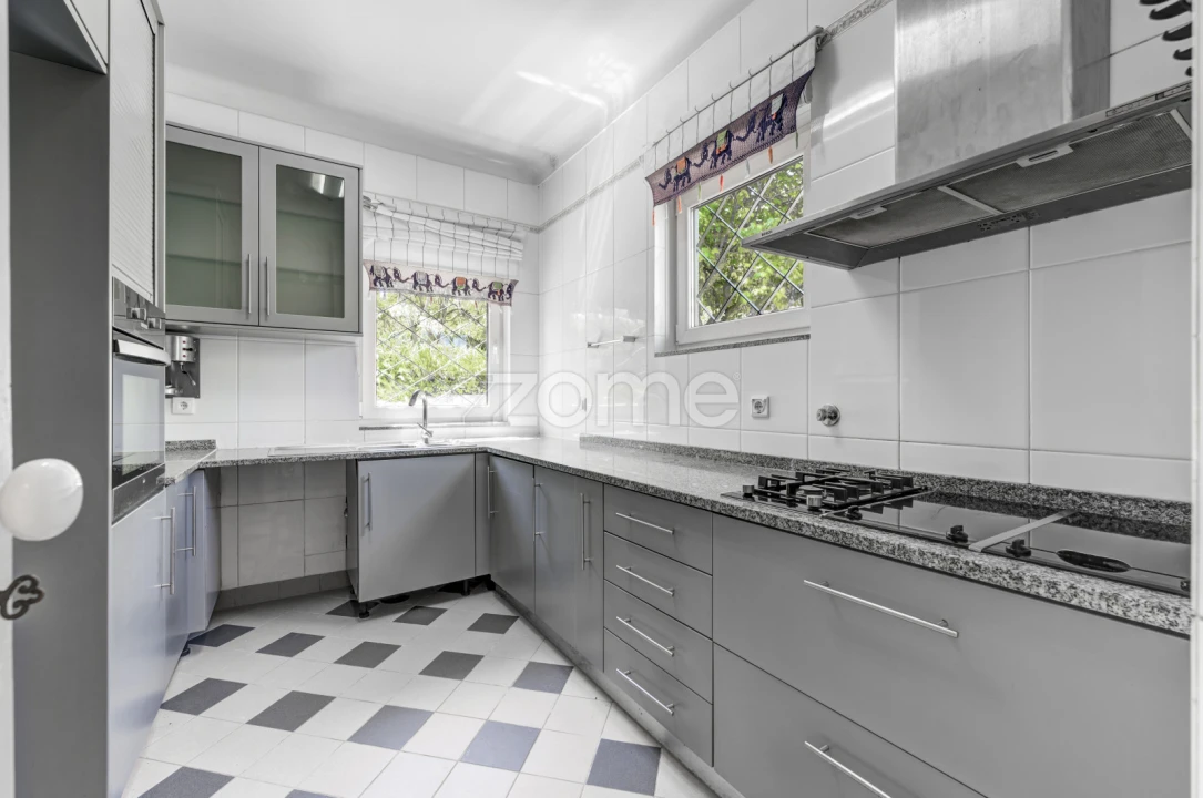 Moradia T5 para Venda em Arcozelo Foto 18