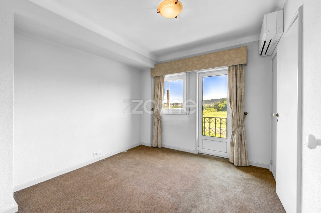 Moradia T5 para Venda em Arcozelo Foto 30