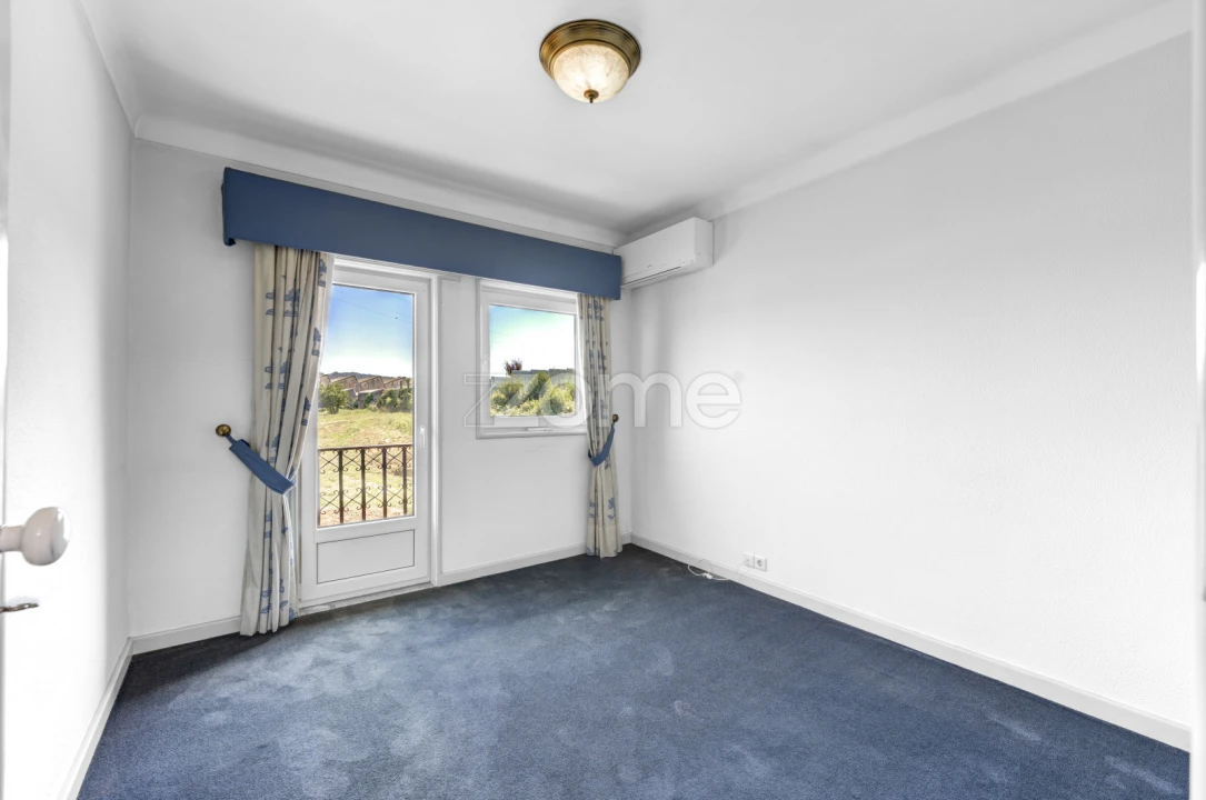 Moradia T5 para Venda em Arcozelo Foto 31