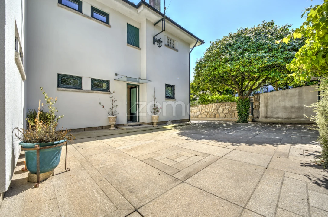 Moradia T5 para Venda em Arcozelo Foto 43