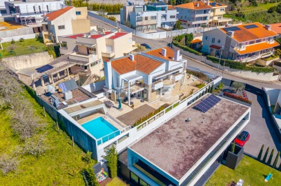 Moradia T4 para Venda em Gondomar (São Cosme), Valbom e Jovim