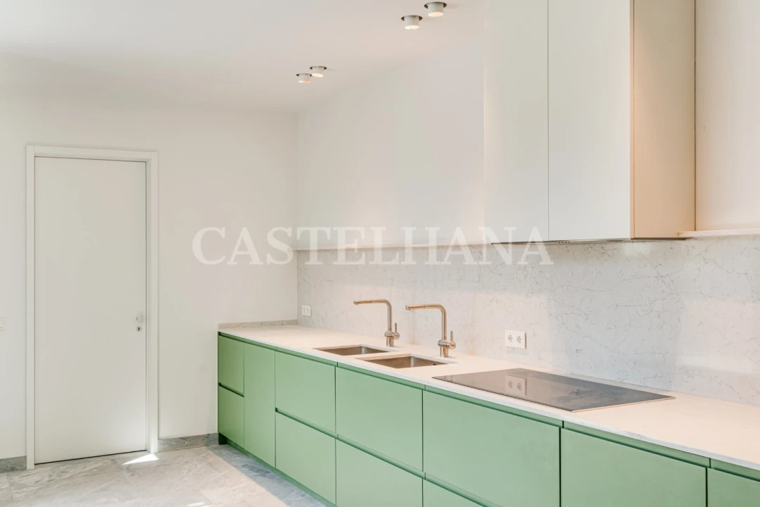 Apartamento T4 para Venda em Beato Foto 4