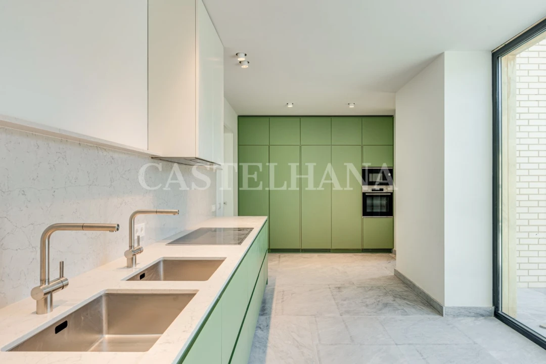 Apartamento T4 para Venda em Beato Foto 5