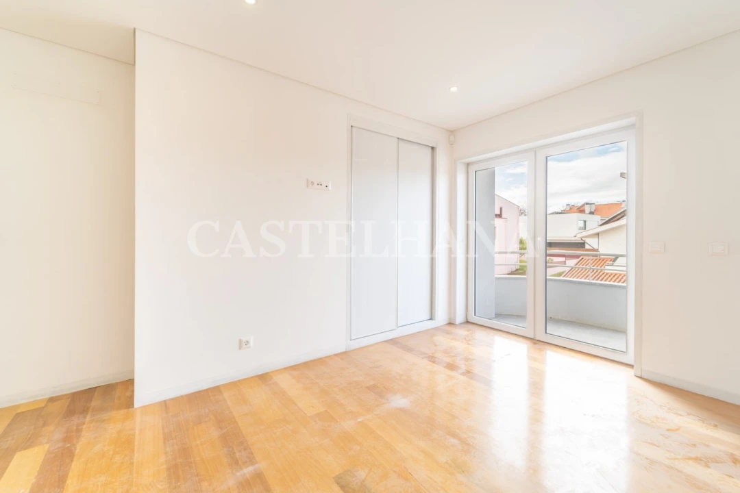 Moradia T4 para Venda em Oliveira do Douro Foto 22