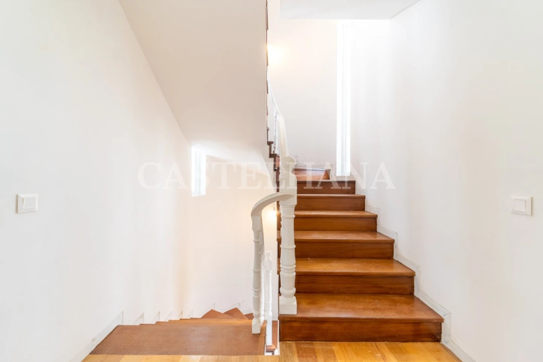 Moradia T4 para Venda em Oliveira do Douro Foto 28