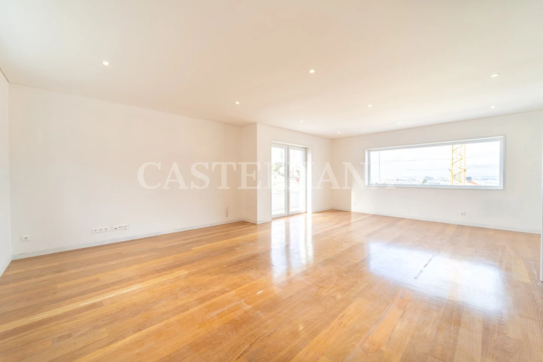 Moradia T4 para Venda em Oliveira do Douro Foto 33