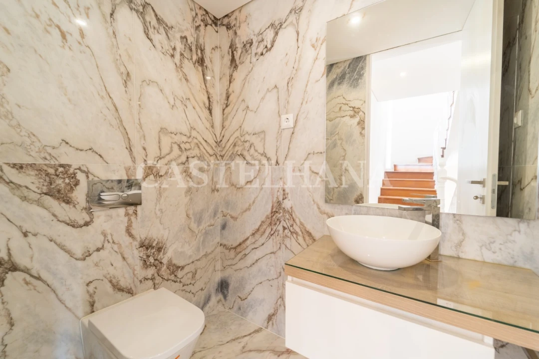 Moradia T4 para Venda em Oliveira do Douro Foto 34