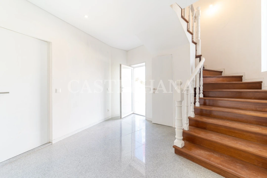 Moradia T4 para Venda em Oliveira do Douro Foto 45