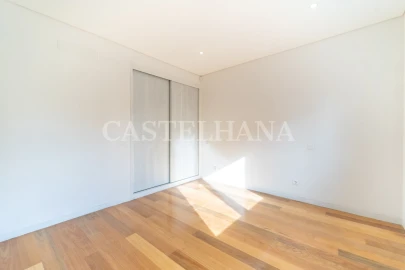 Moradia T4 para Venda em Oliveira do Douro