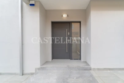 Moradia T4 para Venda em Oliveira do Douro