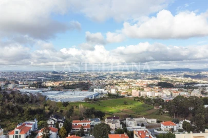 Moradia T4 para Venda em Oliveira do Douro