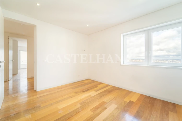 Moradia T4 para Venda em Oliveira do Douro Foto 6