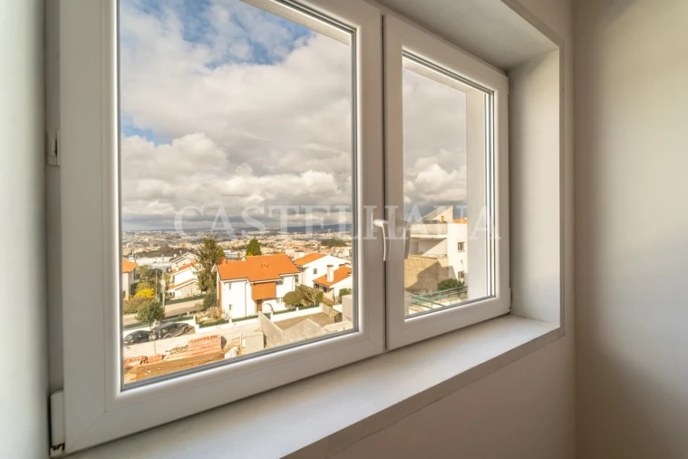 Moradia T4 para Venda em Oliveira do Douro Foto 2