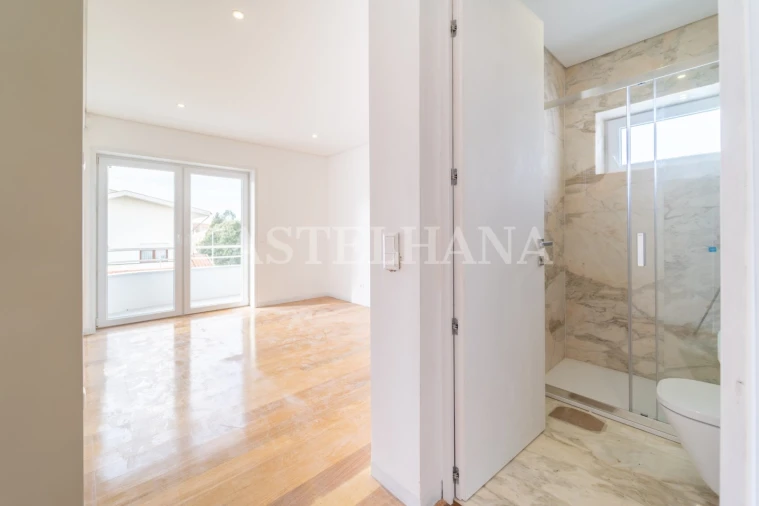 Moradia T4 para Venda em Oliveira do Douro Foto 20