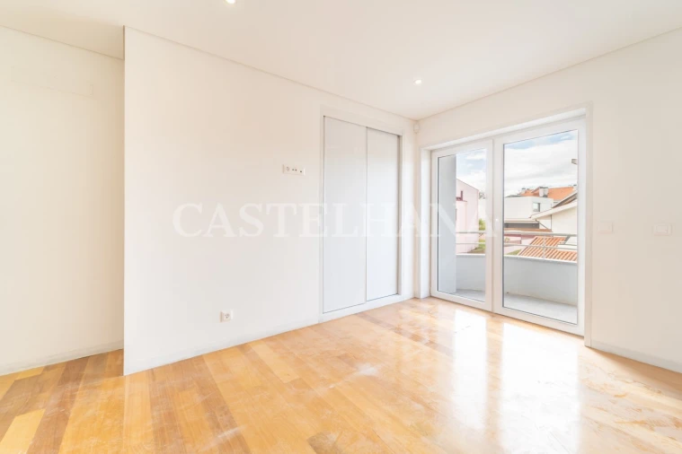 Moradia T4 para Venda em Oliveira do Douro Foto 22