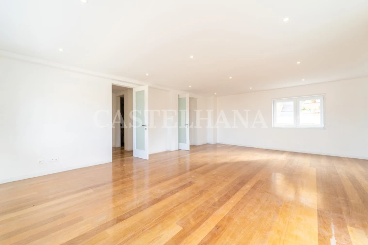 Moradia T4 para Venda em Oliveira do Douro Foto 31