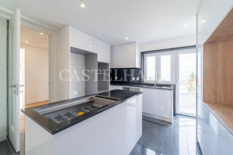 Moradia T4 para Venda em Oliveira do Douro Foto 36