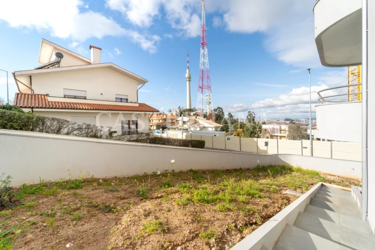 Moradia T4 para Venda em Oliveira do Douro Foto 43