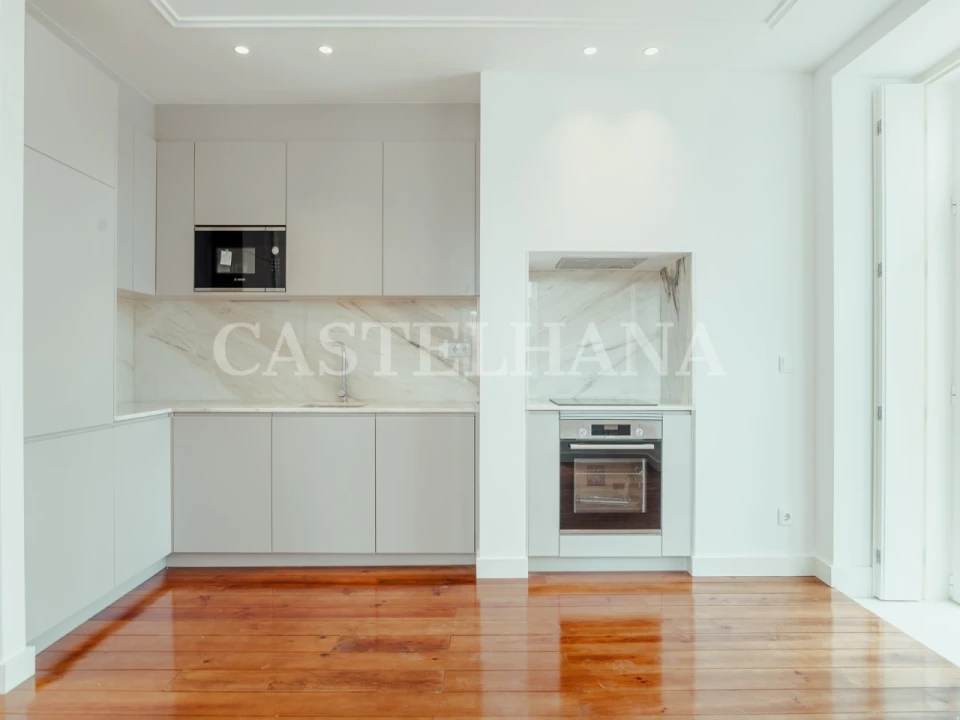 Apartamento T1 para Venda em Alvalade Foto 7