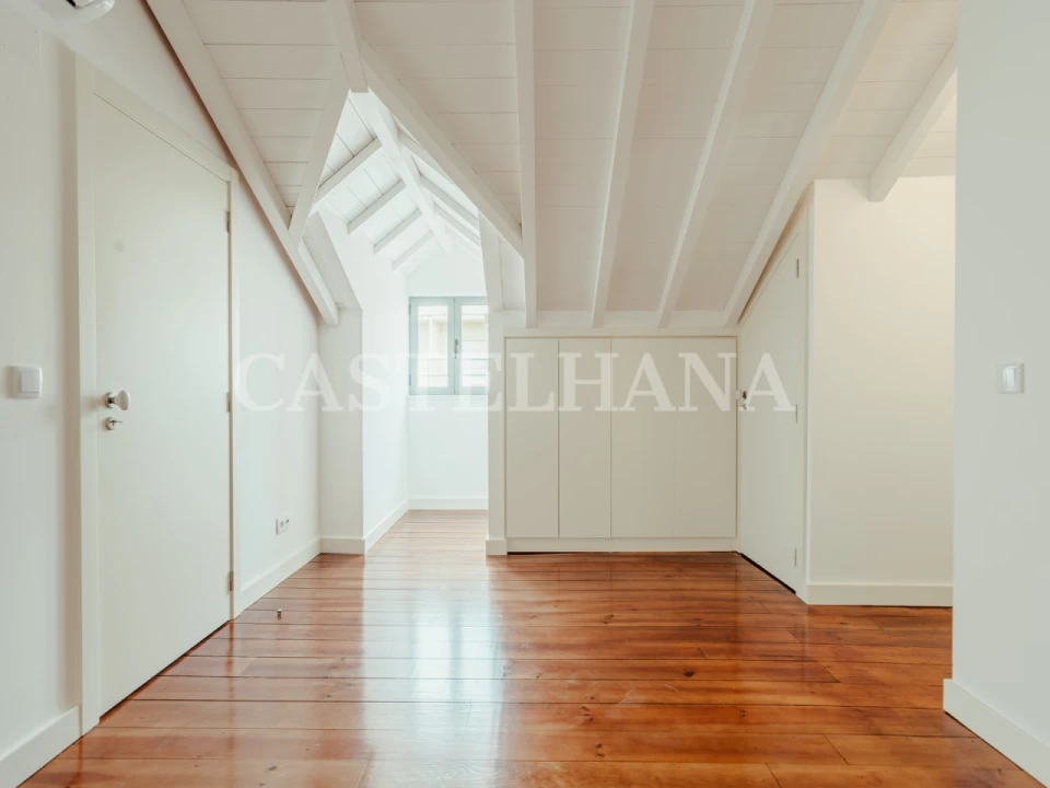 Apartamento T1 para Venda em Alvalade Foto 9