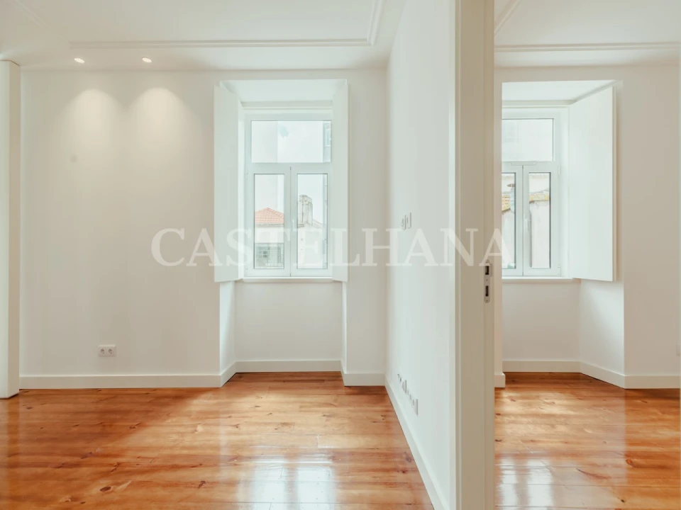 Apartamento T1 para Venda em Alvalade Foto 7