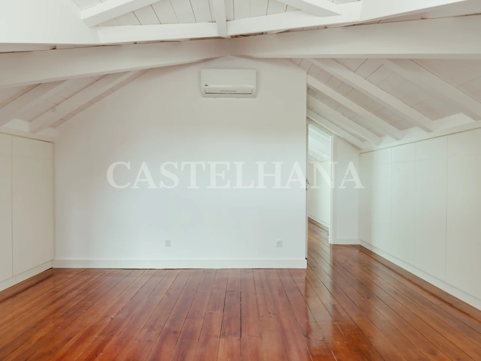 Apartamento T1 para Venda em Alvalade Foto 9