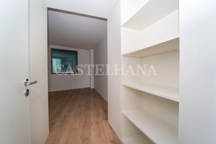 Apartamento T3 para Venda em Paranhos Foto 6