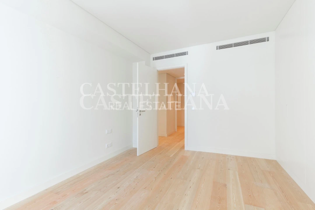 Apartamento T3 para Venda em Santo António Foto 18