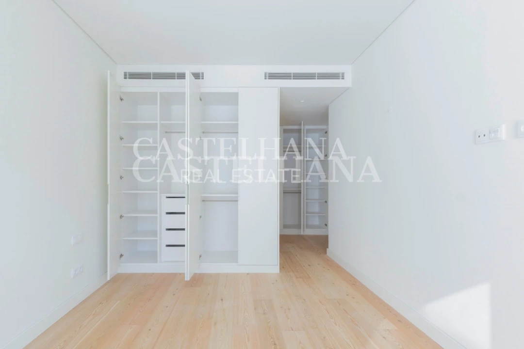 Apartamento T3 para Venda em Santo António Foto 21