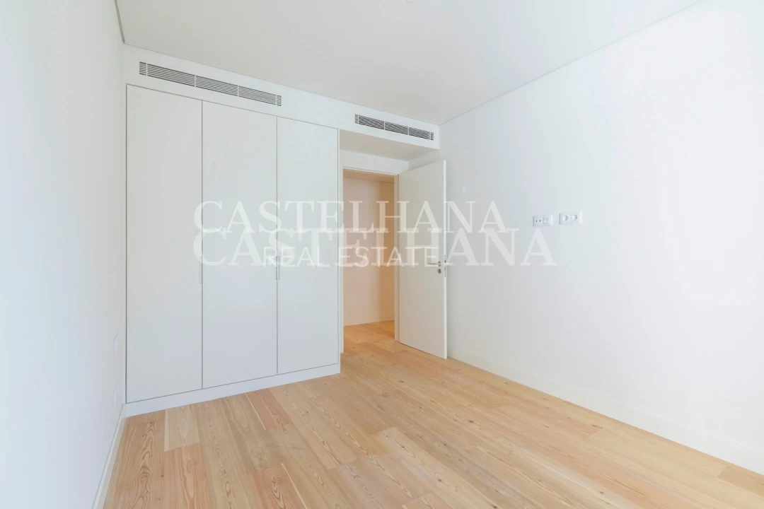 Apartamento T3 para Venda em Santo António Foto 23