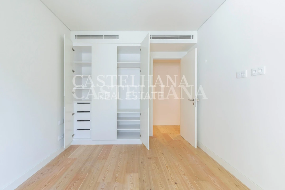 Apartamento T3 para Venda em Santo António Foto 24