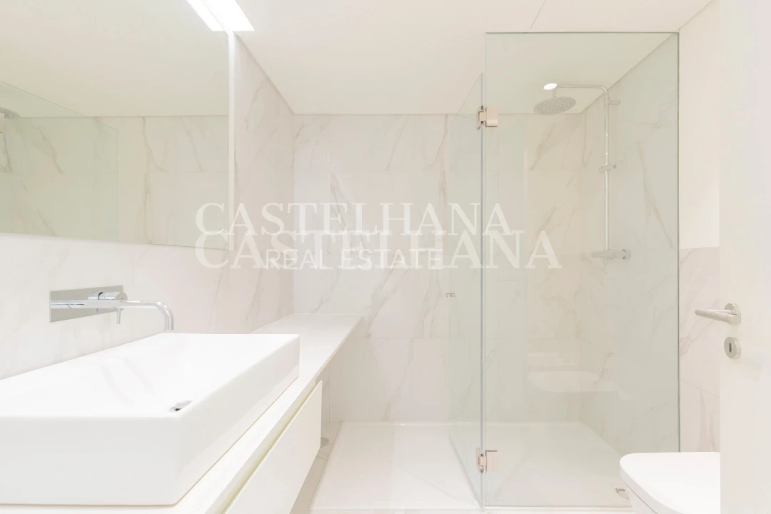 Apartamento T3 para Venda em Santo António Foto 28