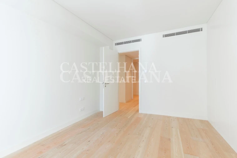 Apartamento T3 para Venda em Santo António Foto 18