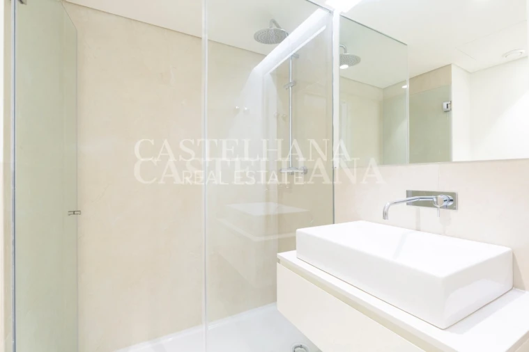 Apartamento T3 para Venda em Santo António Foto 27