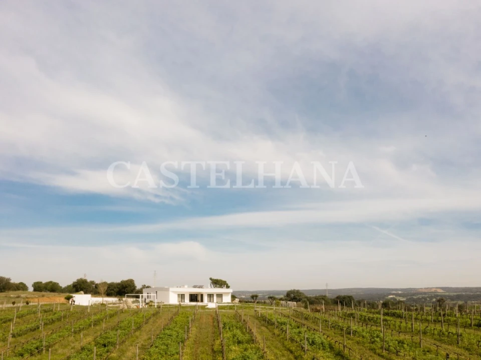 Moradia T4 para Venda em Nossa Senhora da Vila, Nossa Senhora do Bispo e Silveiras Foto 3