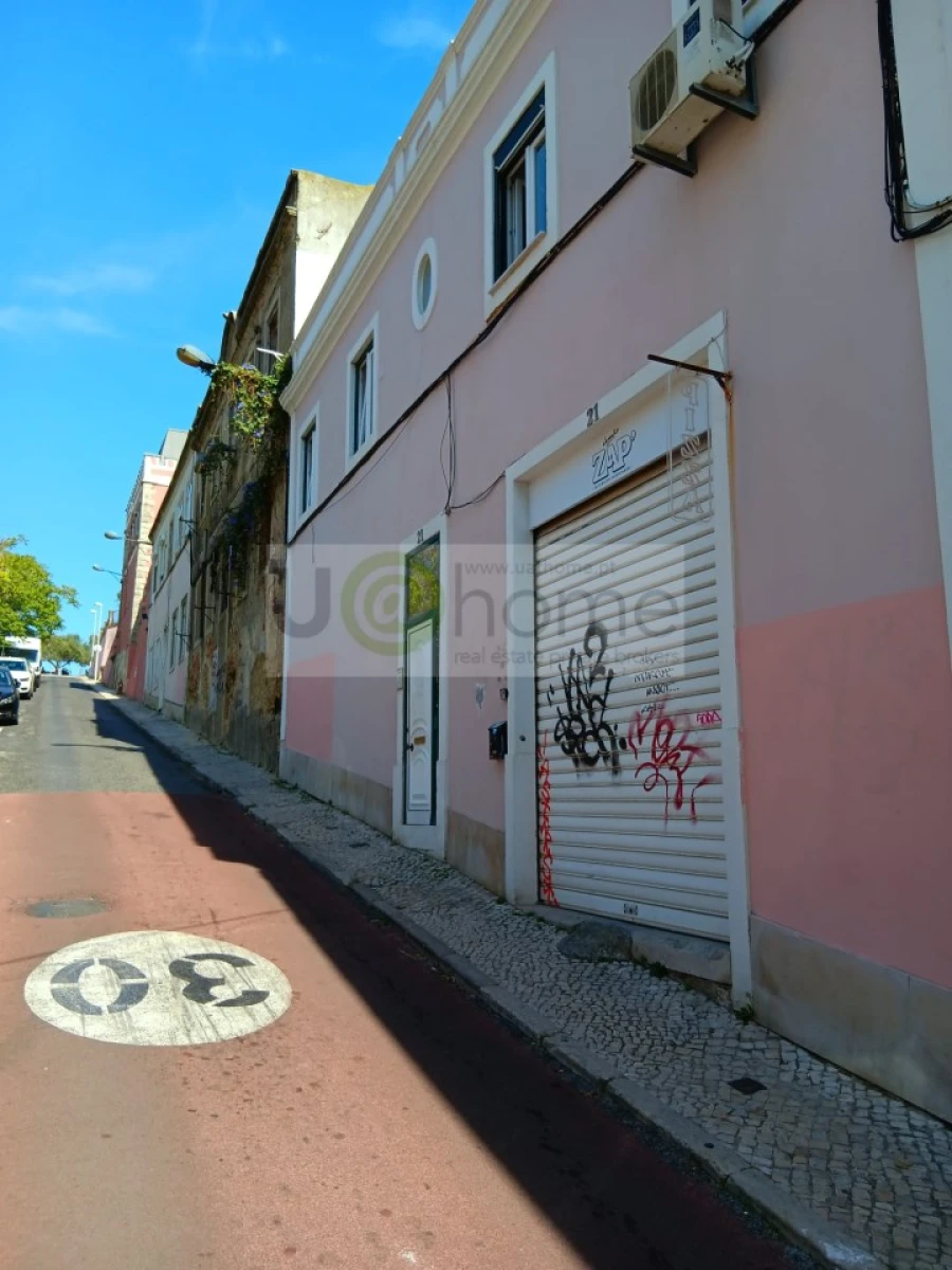 Prédio para Venda em Arroios Foto 14
