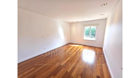 Apartamento T2 para Arrendamento em Cascais e Estoril