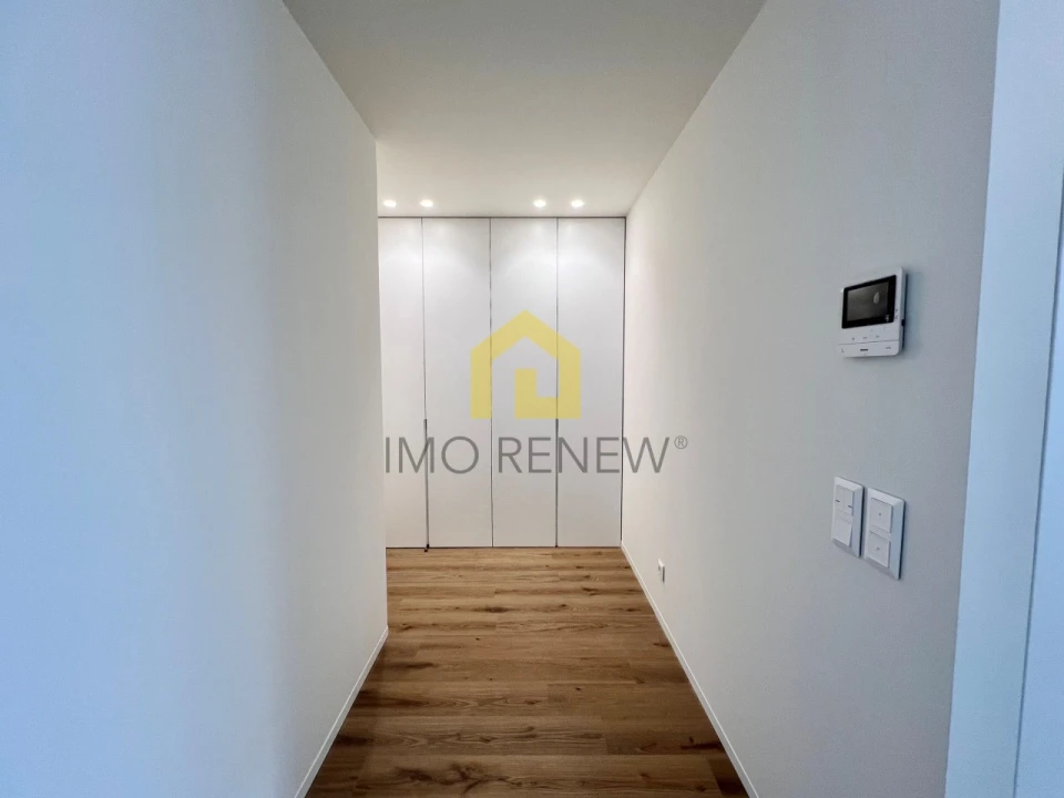 Apartamento T2 para Venda em Mafamude e Vilar do Paraíso Foto 2