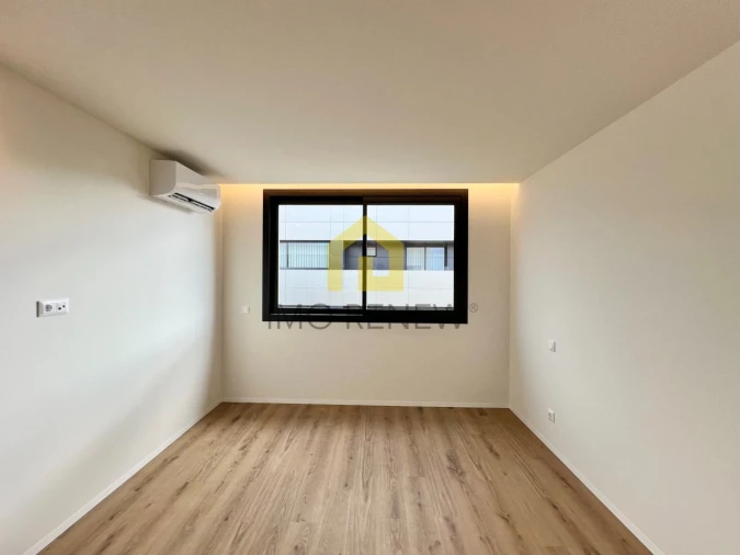 Apartamento T2 para Venda em Mafamude e Vilar do Paraíso Foto 13